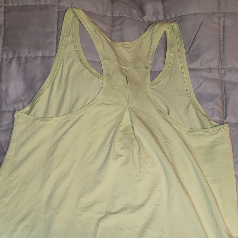 🍋 Lululemon Sz 12 Lime Green Racerback Tank New - Picture 2 of 3
